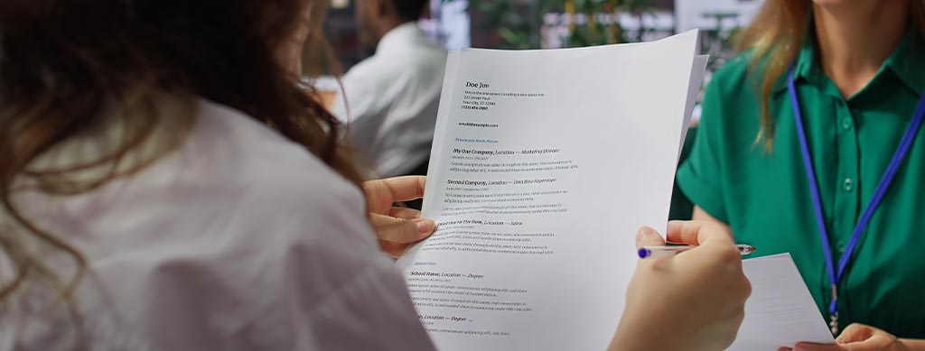How to Write a CV That Gets You Noticed in Healthcare